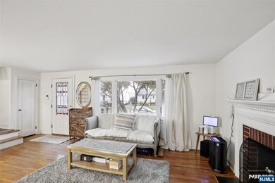 322 Marshall St, Ridgewood, NJ 07450 - photo 7