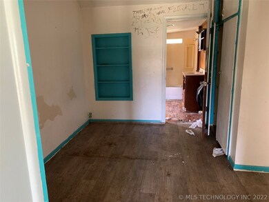 1320 N Caney St, Copan, OK 74022 - photo 6