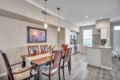 9834 Lake Chase Island Way unit 9834, Tampa, FL 33626 - photo 5