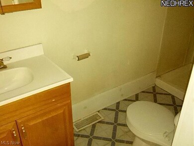 1530 Plain Ave NE, Canton, OH 44714 - photo 6