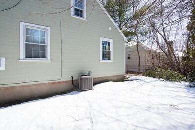 346 Colonial Dr, Portsmouth, NH 03801 - photo 5