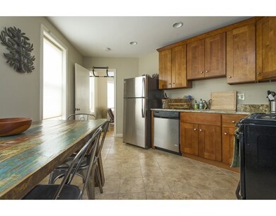 400 Hanover St unit 404, Boston, MA 02113 - photo 2