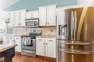 8101 W Havenhurst Cir, Wichita, KS 67205 - photo 6