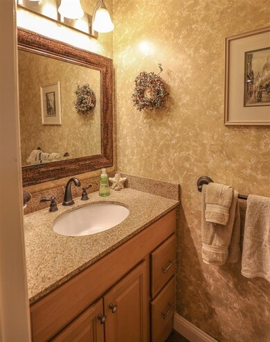 119 Middlesex Rd, MerriMacK, NH 03054 - photo 3