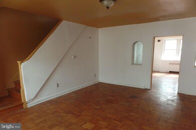 6822 Radbourne Rd, Upper Darby, PA 19082 - photo 4