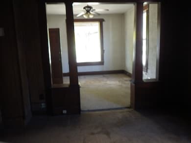 2106 S Jefferson St, Muncie, IN 47302 - photo 6