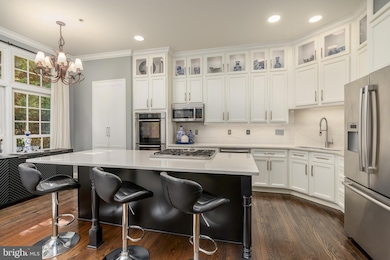 7486 Carriage Hills Dr, McLean, VA 22102 - photo 2