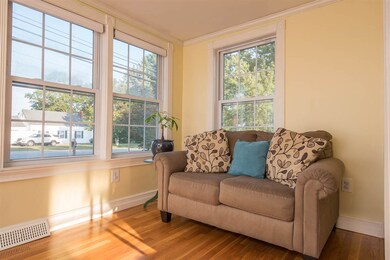 Entry & Sunroom