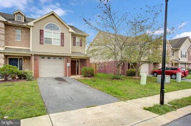 244 Meriweather Dr, Chambersburg, PA 17201 - photo 2