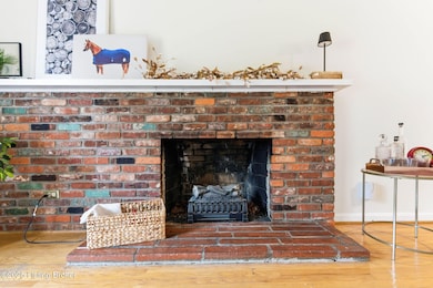 4302 Kinloch Rd, Louisville, KY 40207 - photo 5