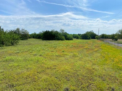 996 Meadow Hill Rd, Fort Worth, TX 76108 - photo 6