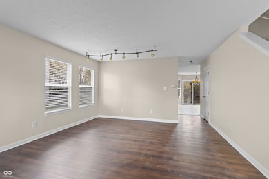 6365 W Oxford Ln, Mc Cordsville, IN 46055 - photo 2