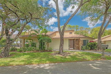 8097 Royal Palm Cir unit 66, Tamarac, FL 33321 - photo 2