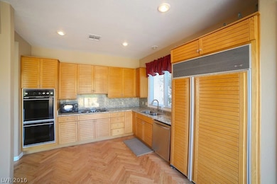 8490 Carmel Ridge Ct, Las Vegas, NV 89113 - photo 4