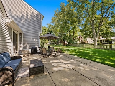 512 E 14th Ave, Naperville, IL 60563 - photo 2