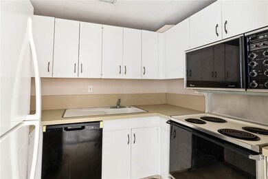 Forty Six Hundred unit 906, Corpus Christi, TX 78412 - photo 4