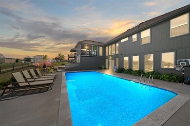 1106 SW 10th St, Oak Grove, MO 64075 - photo 3