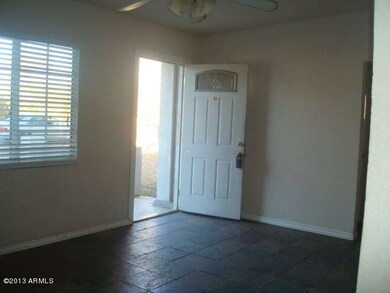 1611 E Cedar St 009