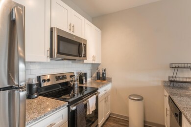 782_Riverfront_Pkwy_#316_13