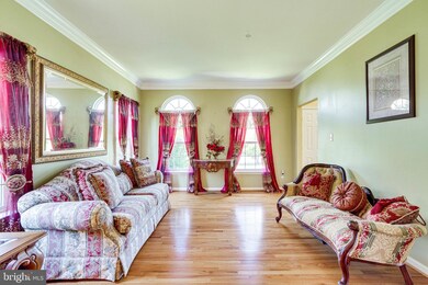 10101 Glenndale Oaks Way, Glenn Dale, MD 20769 - photo 7