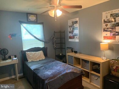 223 Southerland Dr, New Castle, DE 19720 - photo 6