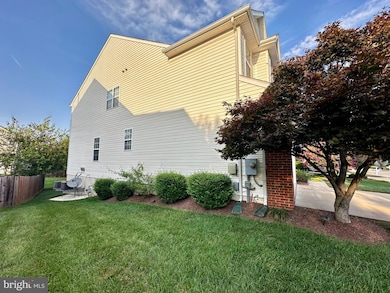 13103 Bigleaf Maple Ct, Gainesville, VA 20155 - photo 3