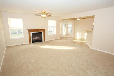 Living room open to breakfast room & bar top - bra