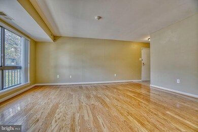 8877 Tamebird Ct, Columbia, MD 21045 - photo 7