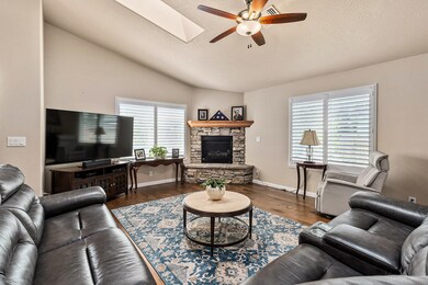 1014SWTroyCir-008