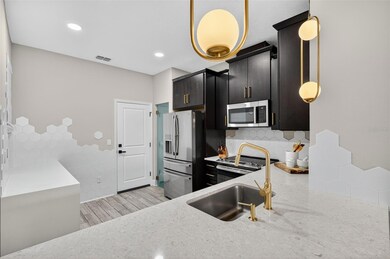 2419 Foggy Creek Cir, Clearwater, FL 33764 - photo 7