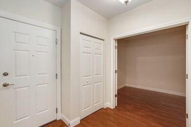 35 Commonwealth Ave unit 211, Chestnut Hill, MA 02467 - photo 7