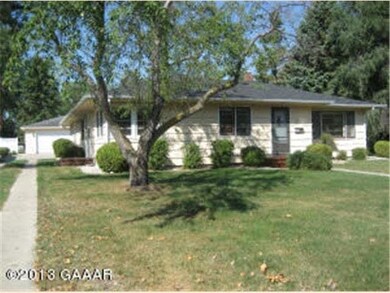 1218 Ash St, Alexandria, MN 56308 - photo 2