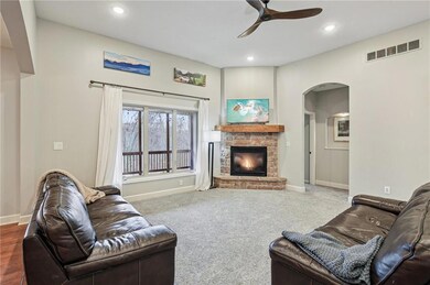 1209 Holland Square, Warrensburg, MO 64093 - photo 5