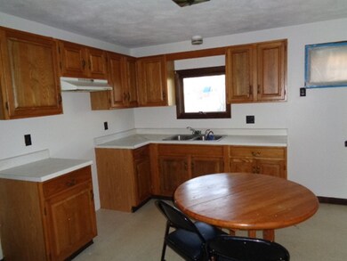 16 West St unit 1, Dudley, MA 01571 - photo 4