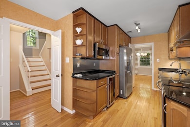 11766 Carriage House Dr, Silver Spring, MD 20904 - photo 6