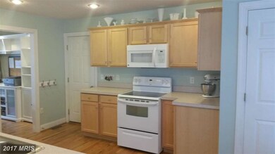 676 Crystal Ln, Strasburg, VA 22657 - photo 6