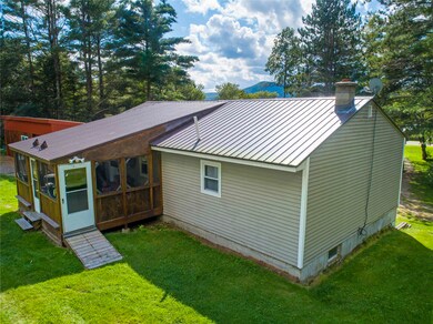 524 Us Route 3, Stratford, NH 03590 - photo 5