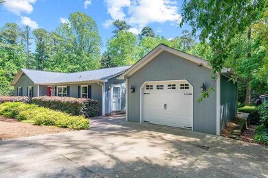 Garage with power and AC