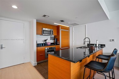 50 Biscayne Blvd unit 2308, Miami, FL 33132 - photo 7
