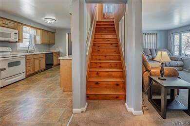 1586 Moll St, North Tonawanda, NY 14120 - photo 4