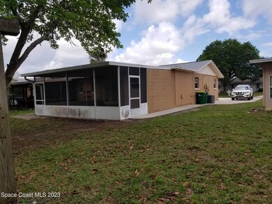 Large Screened Patio