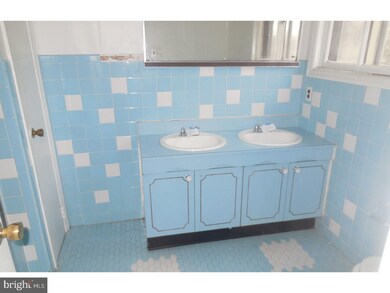 47 N Syracuse Dr, Cherry Hill, NJ 08034 - photo 7