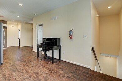 870 Barrell Rd unit D2, Alvin, TX 77511 - photo 5