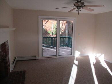 19 Valleyview Ct, Fitchburg, MA 01420 - photo 3