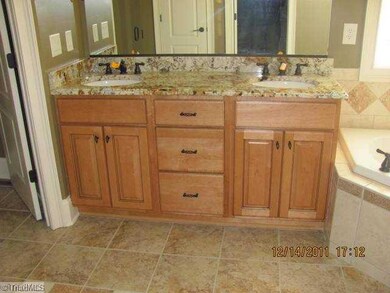 Master Bath/Spa.