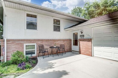 1241 Gresham Rd, Columbus, OH 43204 - photo 3