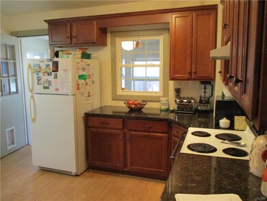 1209 Wood St, Bethlehem, PA 18018 - photo 5