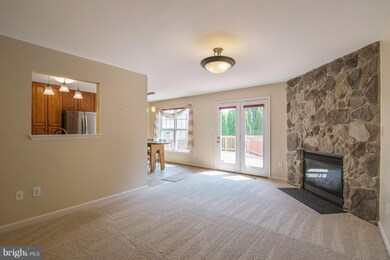 12219 Emerald Way, Germantown, MD 20876 - photo 7
