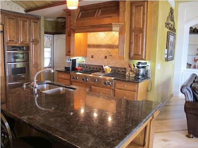 Check out the resturant quality cooktop, double ov