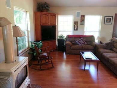 3521 New Hope Rd, Grants Pass, OR 97527 - photo 6